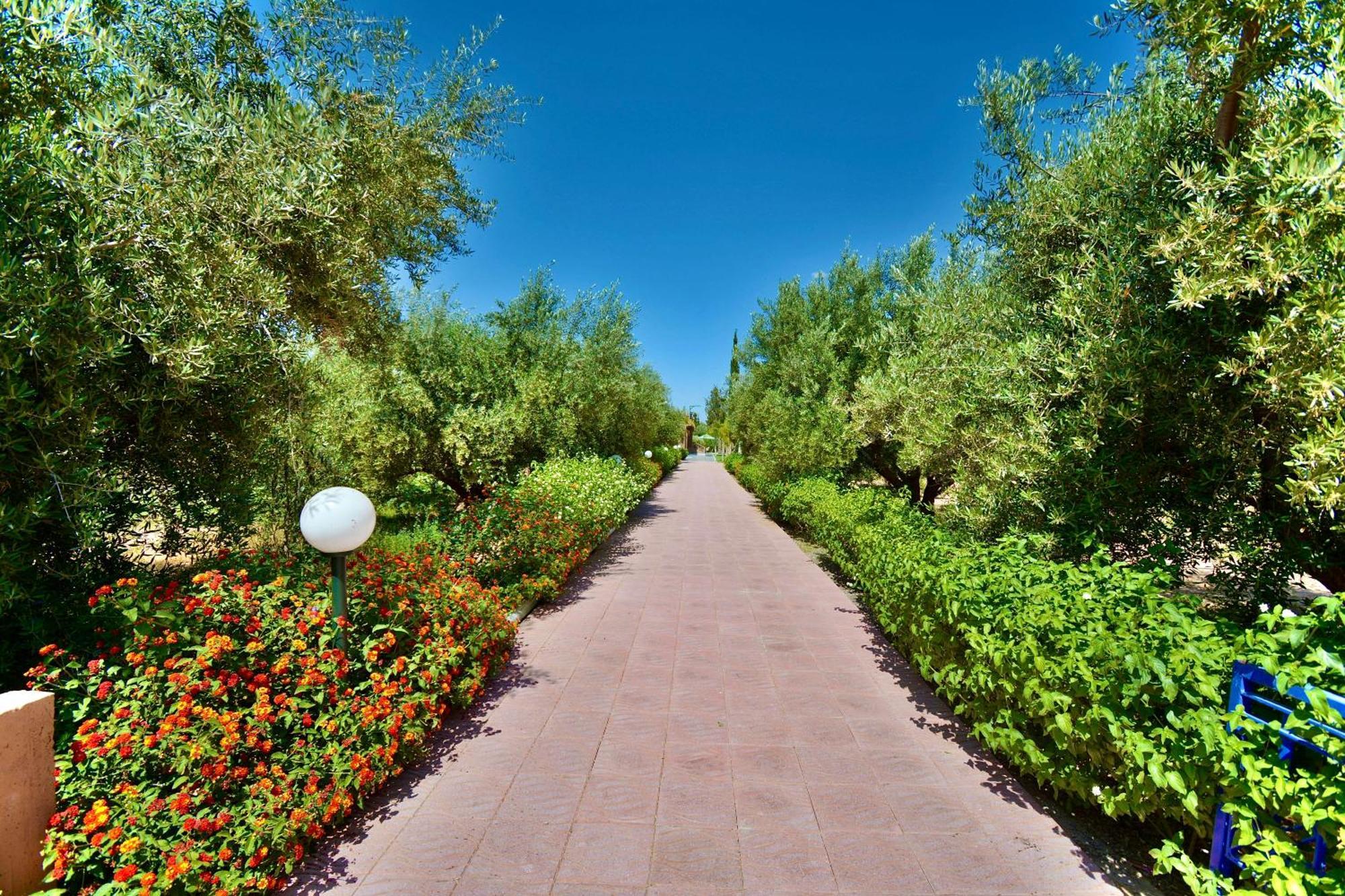 Ferme De Vacances Avec Une Grande Villa A Marrakech Marrakesh Eksteriør billede