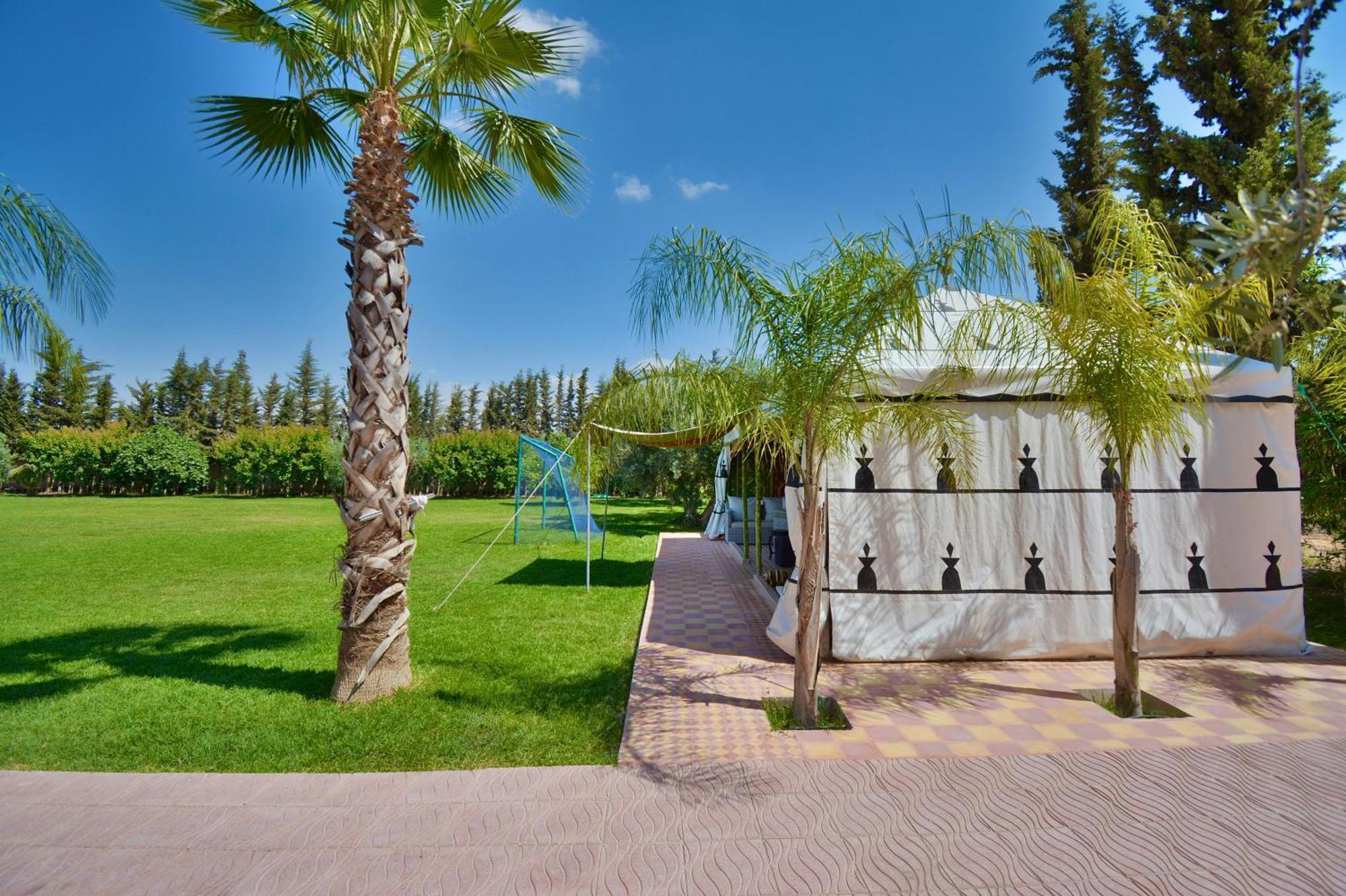 Ferme De Vacances Avec Une Grande Villa A Marrakech Marrakesh Eksteriør billede